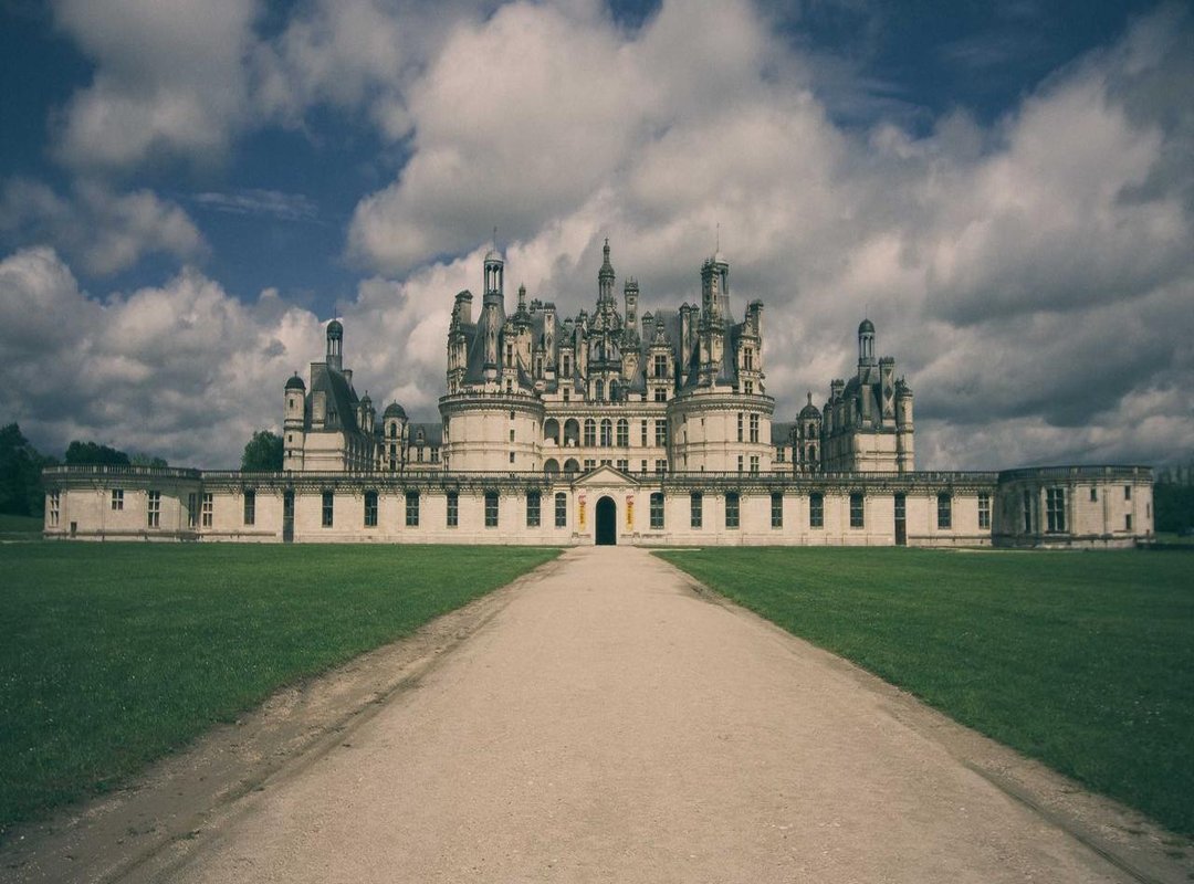 Premium Showdown: Pinayflix vs. The Competition